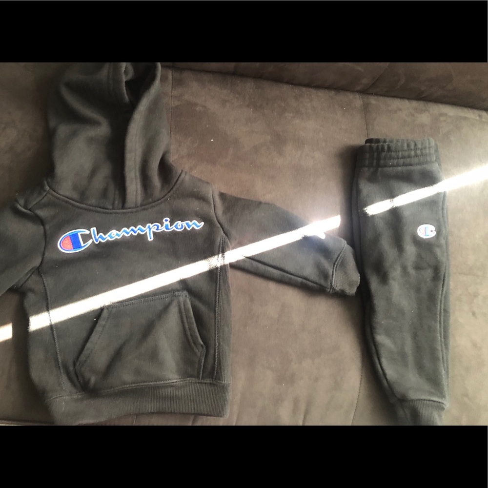 BABY CHAMPION SWEAT SUIT 12M